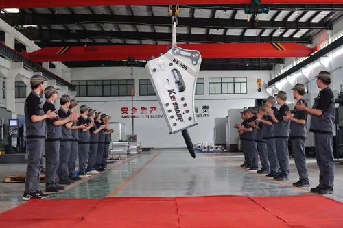 trường hợp công ty mới nhất về KEISHARP KS750 Hydraulic Breaker tại địa điểm lễ giao